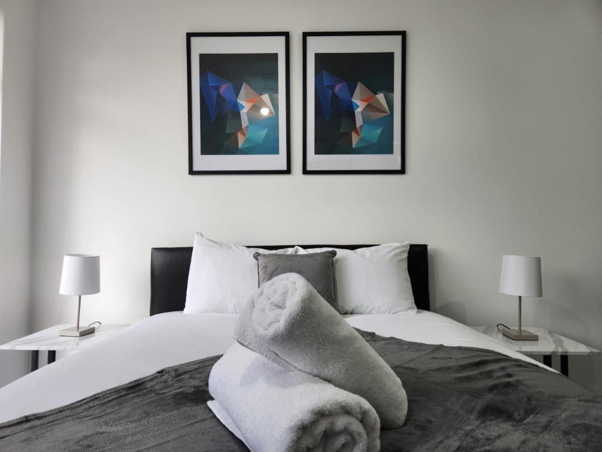 4 Bedroom 2 Bathroom Shared House - Near Bhx And Nec Birmingham Eksteriør billede