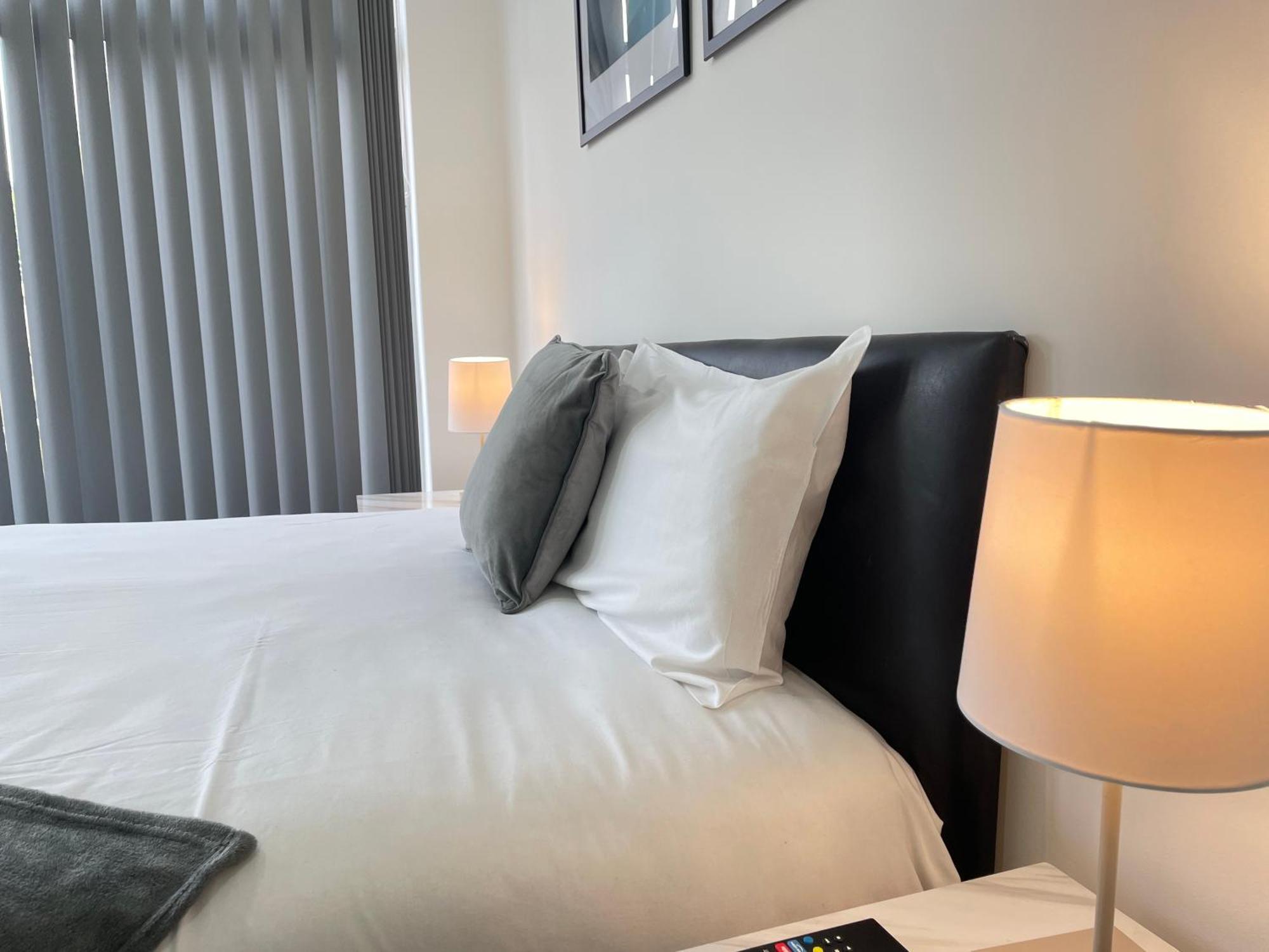 4 Bedroom 2 Bathroom Shared House - Near Bhx And Nec Birmingham Eksteriør billede