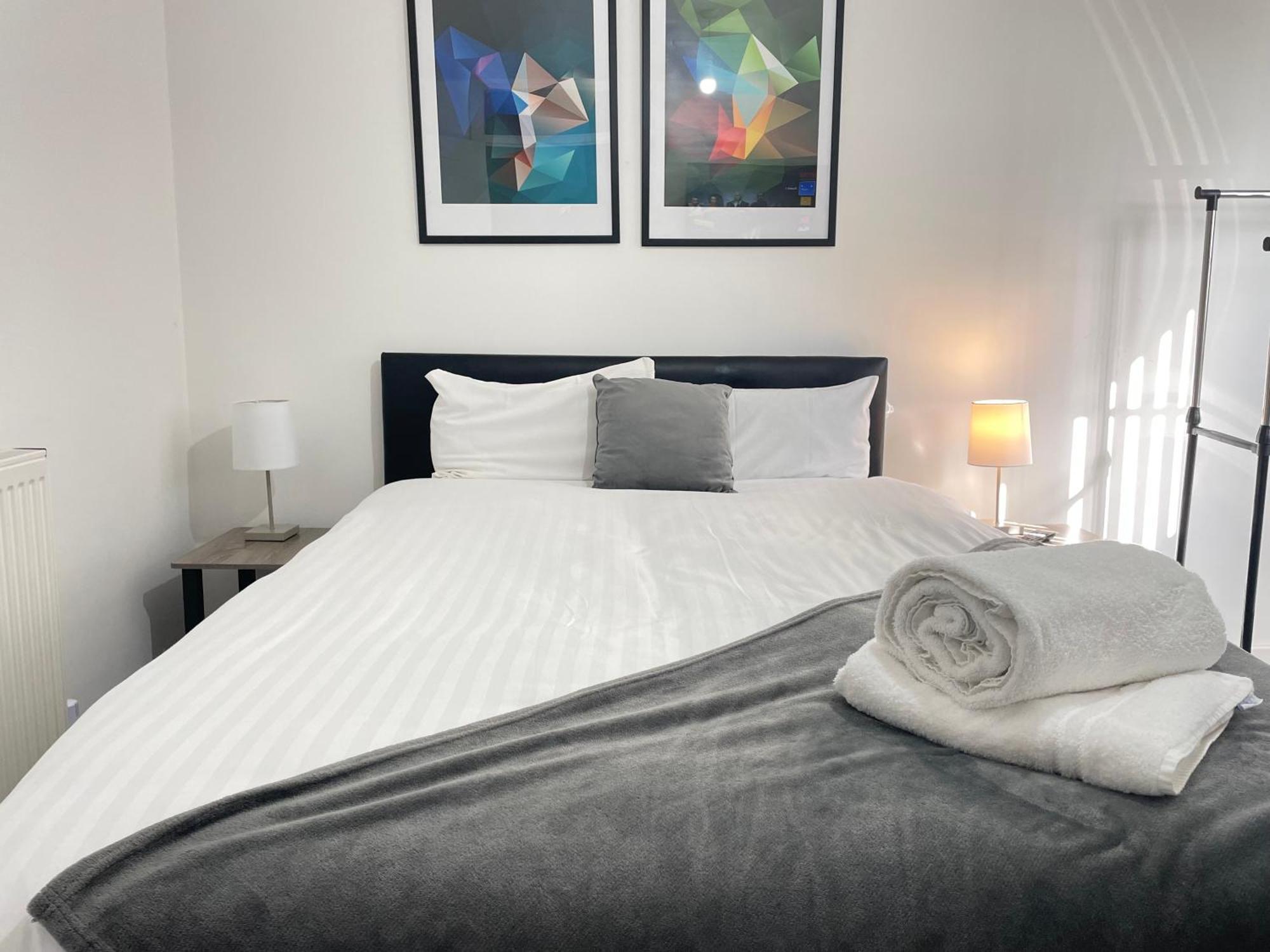 4 Bedroom 2 Bathroom Shared House - Near Bhx And Nec Birmingham Eksteriør billede