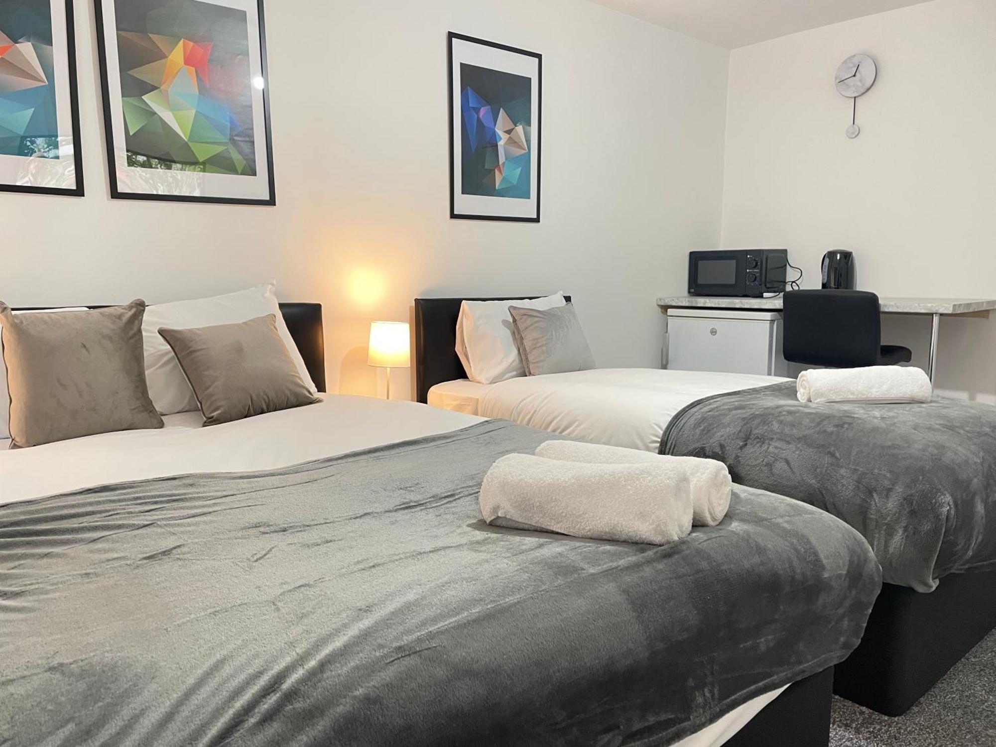 4 Bedroom 2 Bathroom Shared House - Near Bhx And Nec Birmingham Eksteriør billede