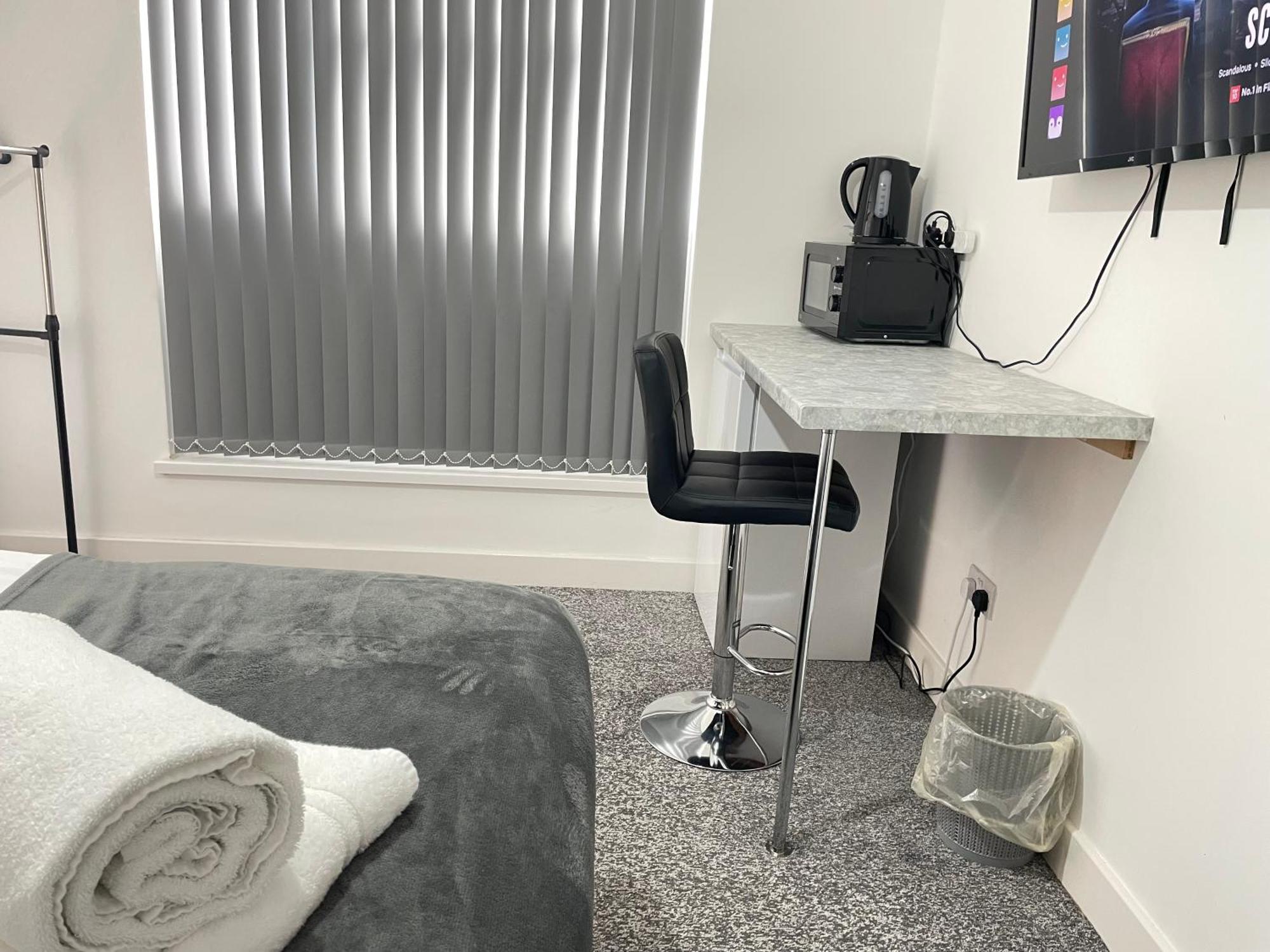 4 Bedroom 2 Bathroom Shared House - Near Bhx And Nec Birmingham Eksteriør billede
